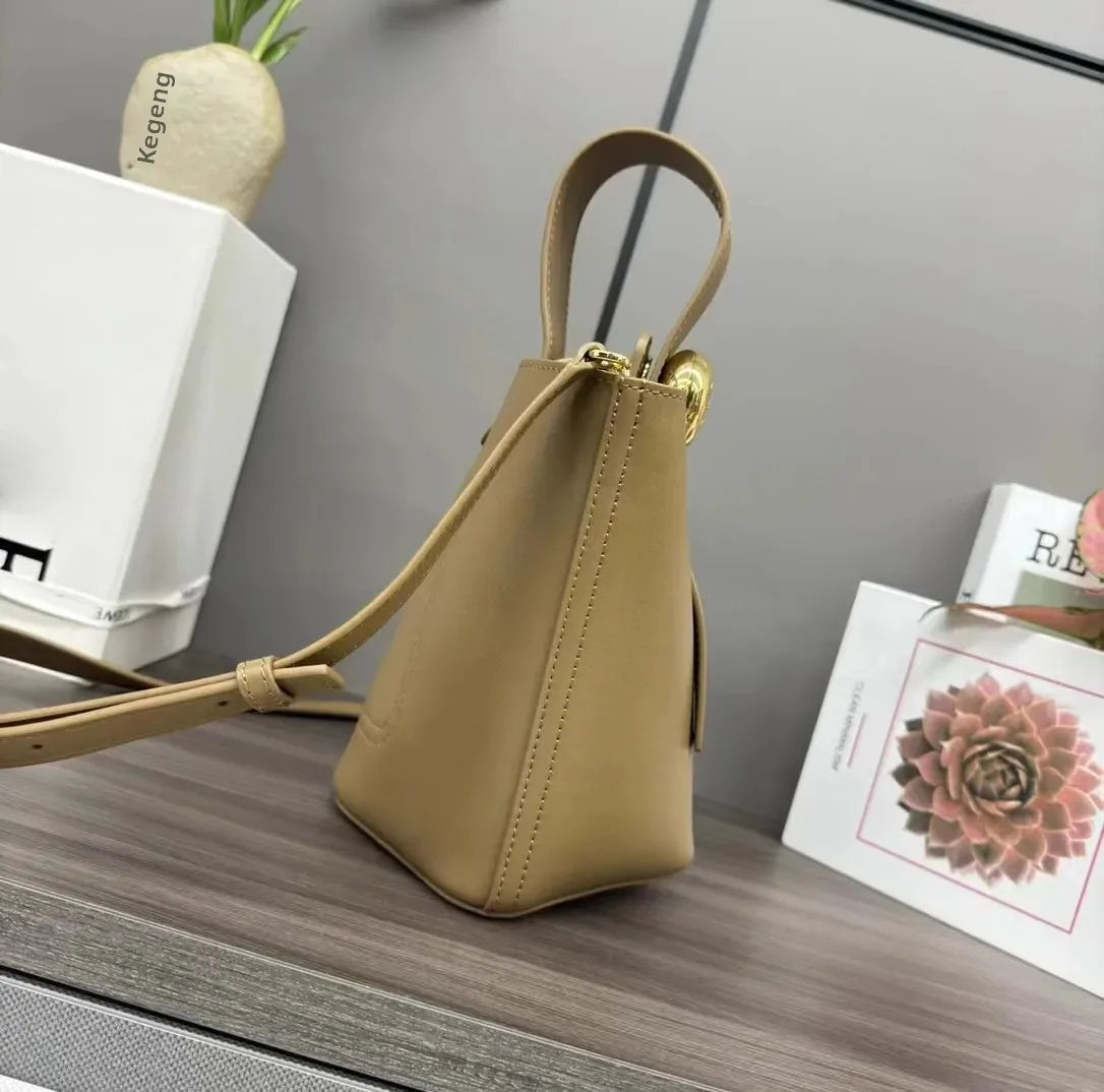 New 2025 Pure Color High-End Bucket Bag Leather Handheld Crossbody Commuter Shoulder Bag Neutral Minimalist Style Soft Shape