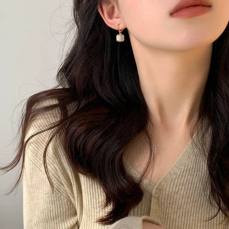 Premium Pearl Stereoscopic Square Pendant Earrings 2025 New Fashion Jewelry For Women‘s Eardrop party Girl’s Luxury Accessories