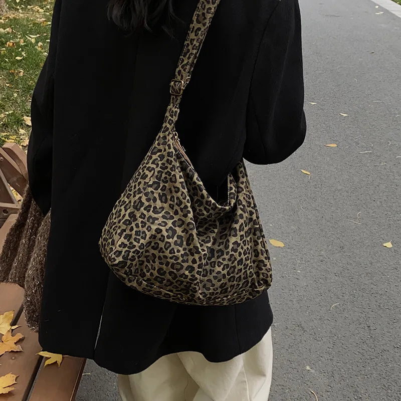 Trendy Casual Soft Textile Women's Shoulder Bag Large Capacity Leopard Print Female Retro Crossbody Bag For Commute Outings