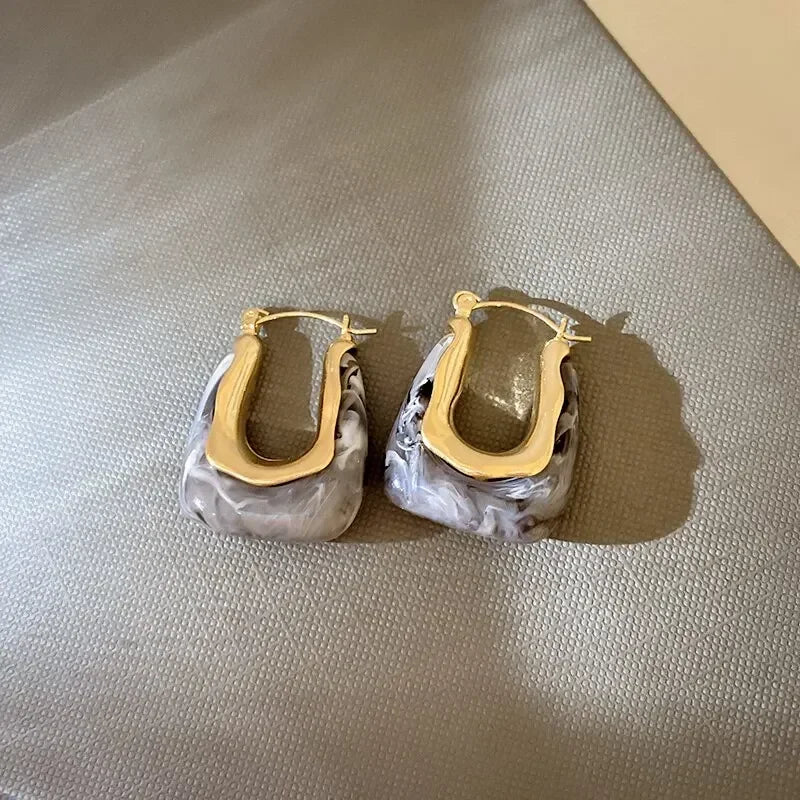 Green Vintage U Shaped Resin Earrings for Women Girls Geometric Irregular Stud Earrings 2025 New Trendy Party Ear Jewelry Gift