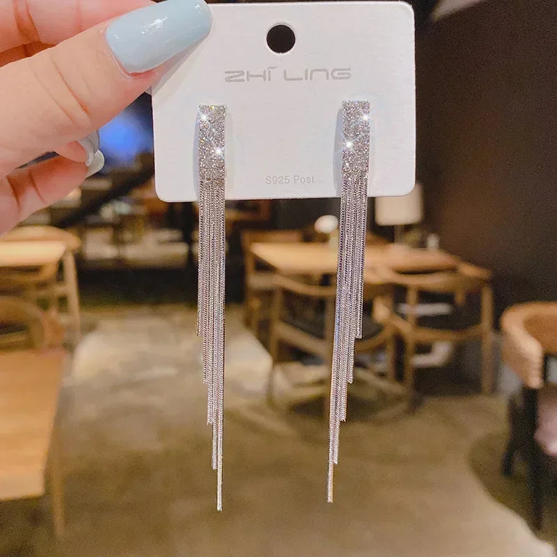 Elegant Black Lace Flower Stud 2025 Fashin Earrings for Women Girls Summer Style Party Wedding Exaggerated Black Earrings Gift