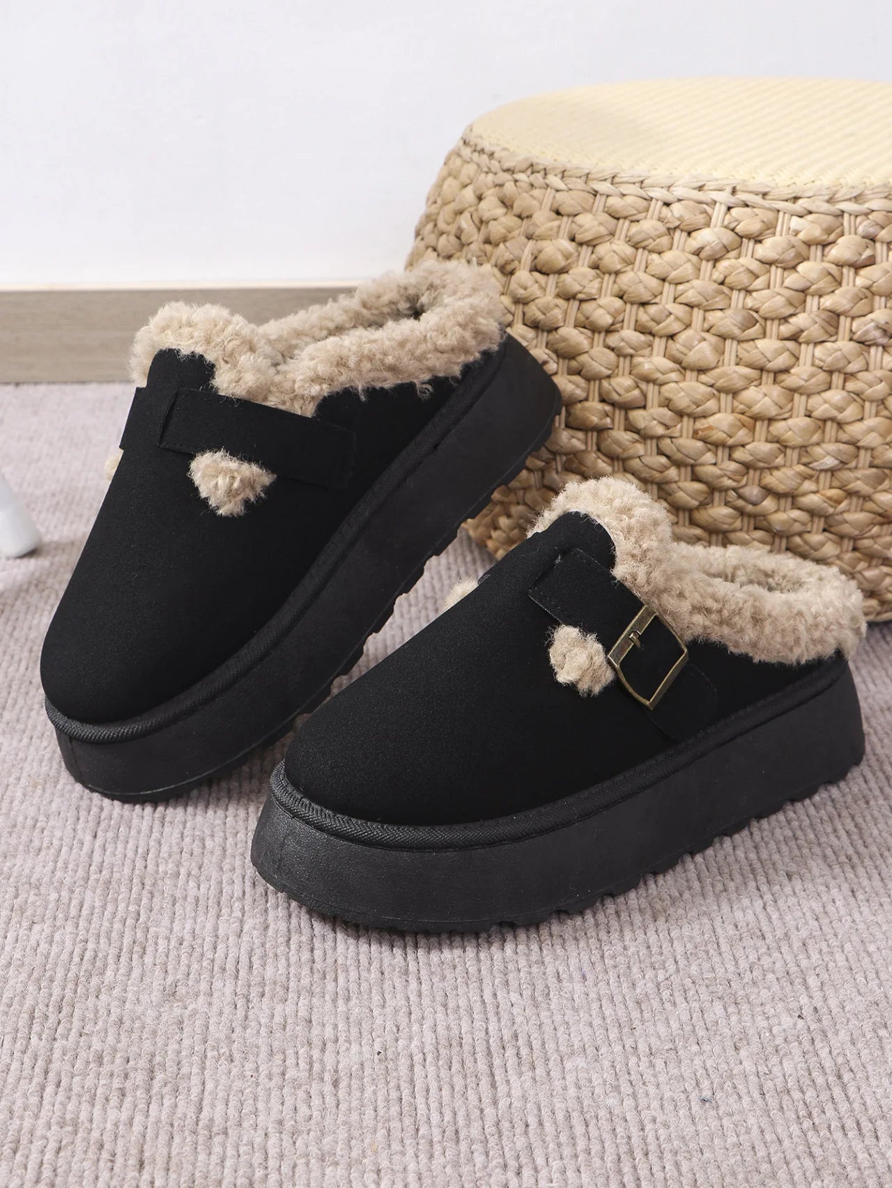 2025 New Plush Buckle Warm Cotton Slippers Winter Thick Sole Thick Snow Boot High Quality Plush Cotton Slippers Zapatos De Mujer