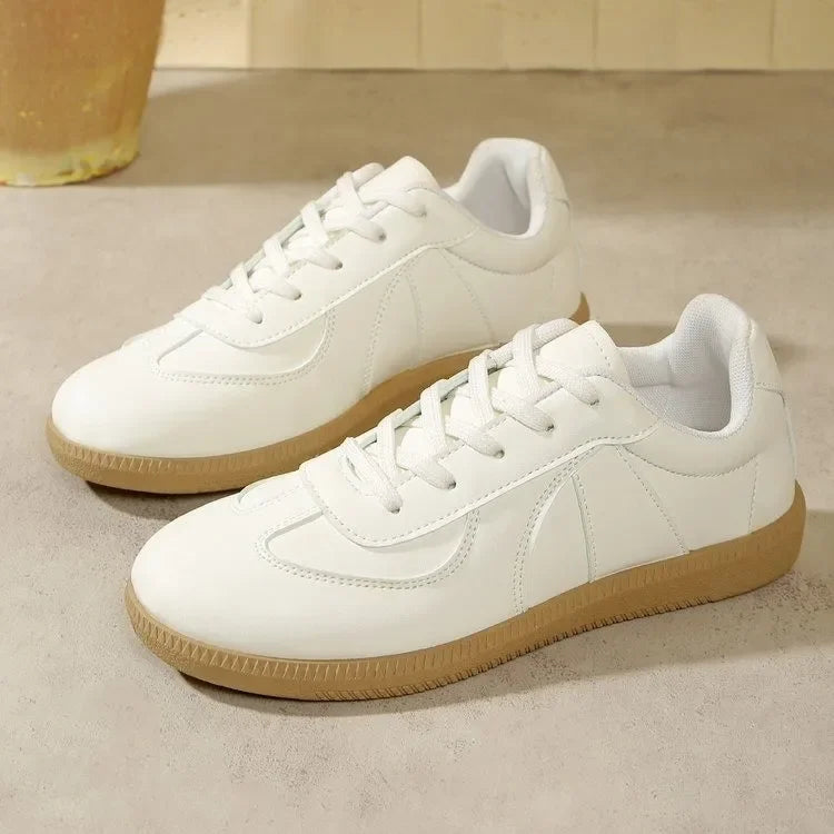 Women's Sporty Casual Shoes Soft Bottom Flat Bottom Retro Dequn Breathable Summer New Style Versatile White Sneakers