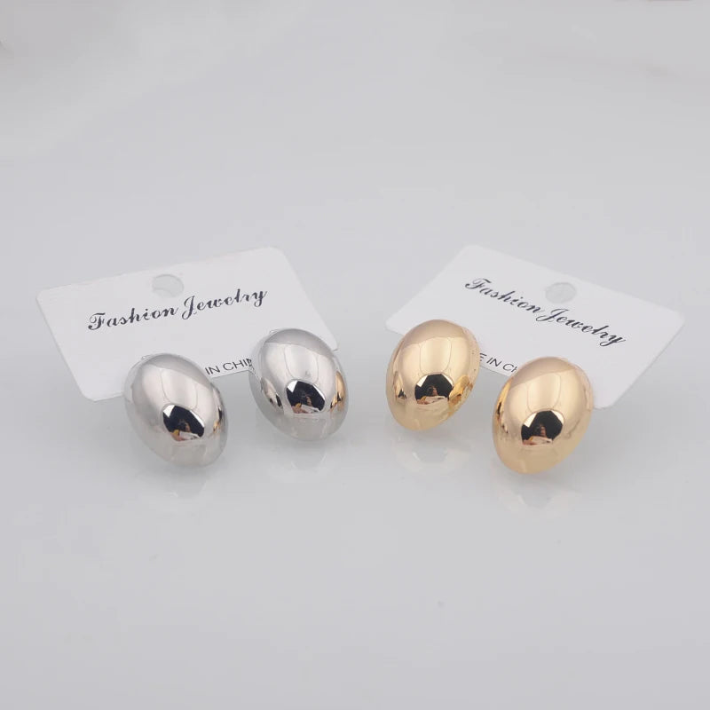 Hollow Oval Stud Earrings for Women Exquiste Metal Smooth Small Earrings OL Style Earrings 2025 new aretes de mujer