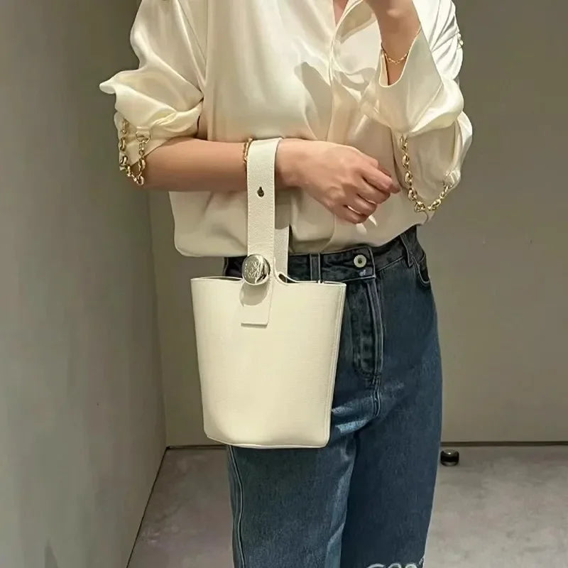 New 2025 Pure Color High-End Bucket Bag Leather Handheld Crossbody Commuter Shoulder Bag Neutral Minimalist Style Soft Shape