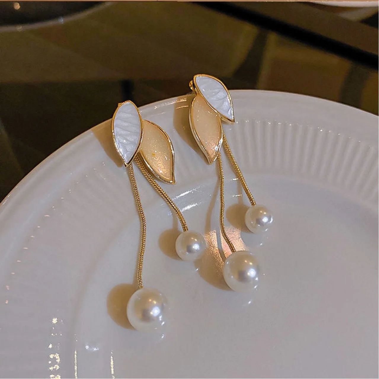 2025 Y2K Boho Celestial Pearl Leaf Tassel Earrings for Women Elegant Delicate Minimalist Party Jewelry Luxury Gifts