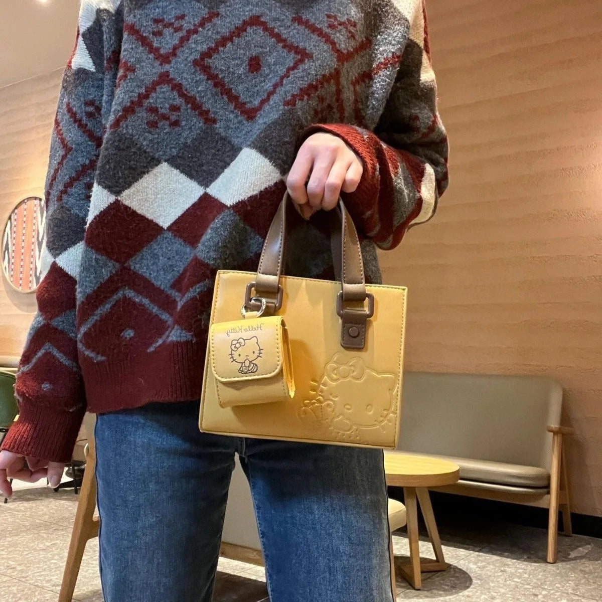 MINISO Sanrio HelloKitty Shoulder Bag Handbag Handbag Crossbody Bag Large Capacity Plus Headphone Bag