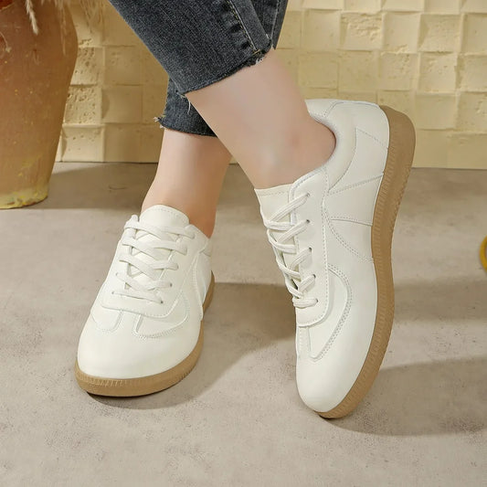 Women's Sporty Casual Shoes Soft Bottom Flat Bottom Retro Dequn Breathable Summer New Style Versatile White Sneakers