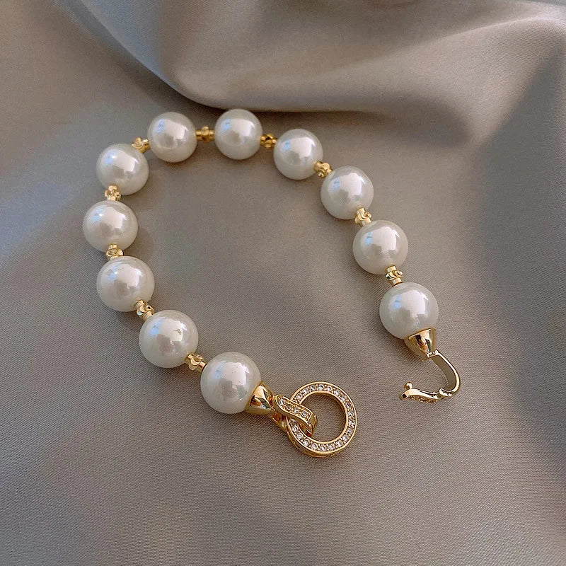 2025 New Arrival Retro Light Luxury Elegant Zircon Circle Pearl Bracelet For Women Fashion Sweet Crystal Jewelry Party Gifts